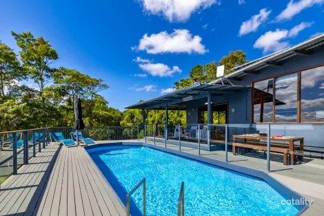 895 HUNCHY RD, HUNCHY, QLD 4555