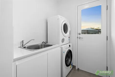 Property photo of 1 Tinley Way Strathpine QLD 4500