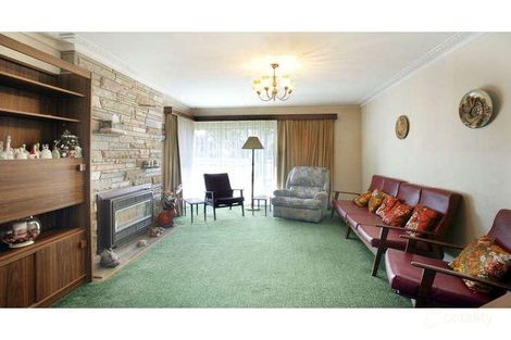 Property photo of 18 Walker Road Mount Waverley VIC 3149