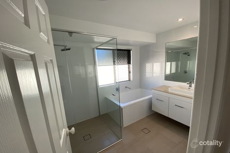 5 Edgeworth Pl, Helensvale, QLD 4212