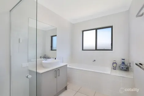 Property photo of 45 Burnet Circuit Baringa QLD 4551
