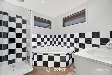 Property photo of 32 Kays Avenue Hallam VIC 3803