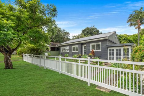 Property photo of 22 Priestley Parade Point Clare NSW 2250