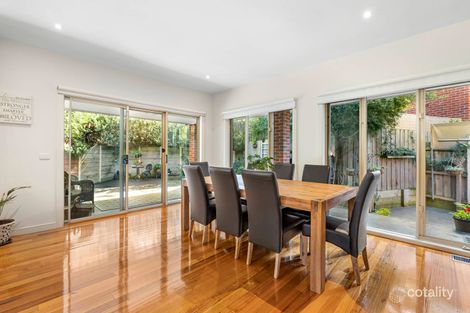 Property photo of 2/14 Russell Crescent Mount Waverley VIC 3149