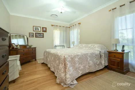Property photo of 7 Hannah Court Highfields QLD 4352