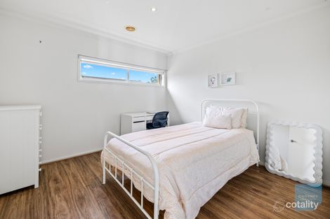 Property photo of 13 Beacon Lane Caroline Springs VIC 3023