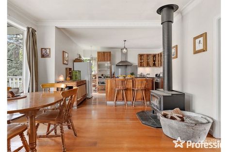 Property photo of 14 Edward Street Wesburn VIC 3799