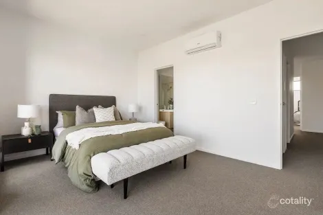 Property photo of 35 Anther Avenue Tarneit VIC 3029