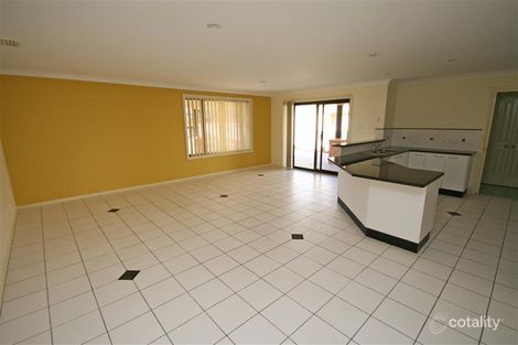 Property photo of 19 Warwick Road Hillvue NSW 2340