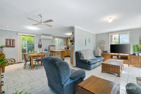 Property photo of 11 North Street Ulladulla NSW 2539