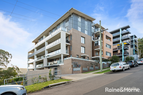 25/10-12 Batley St, West Gosford, NSW 2250