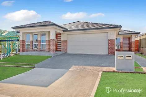 16b Sowerby St, Oran Park, NSW 2570