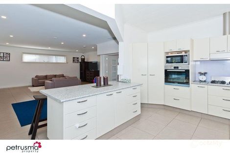 Property photo of 22 Stoke Street New Town TAS 7008