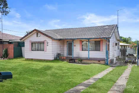 Property photo of 43 Tasman Avenue Lethbridge Park NSW 2770