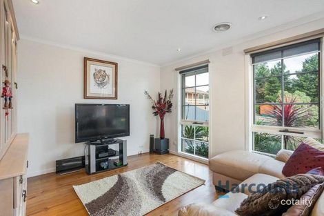 Property photo of 3 Boyd Close Mooroolbark VIC 3138