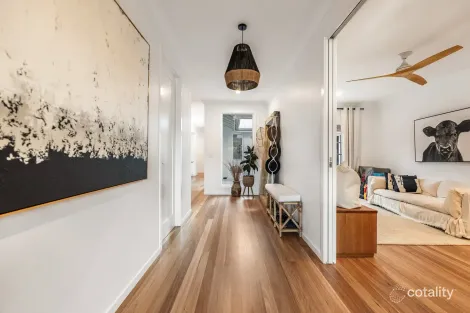 Property photo of 6 Wallaby Close Ewingsdale NSW 2481