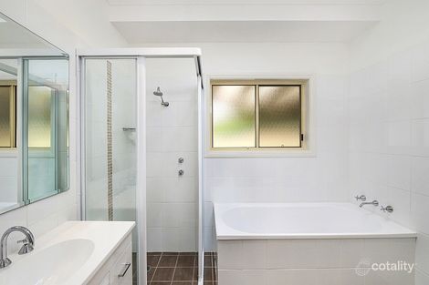 Property photo of 34 Sandpiper Place Green Point NSW 2251