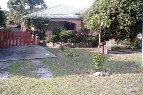 Property photo of 32 Queanbeyan Avenue Burrill Lake NSW 2539