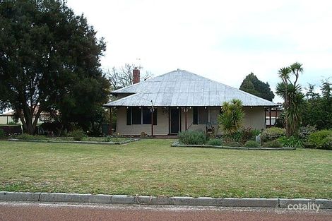 32 Raymond St, Collie, WA 6225