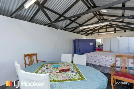 Property photo of 8 Fraser Crescent Oxley Vale NSW 2340
