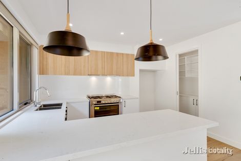 Property photo of 2/16 Glenauburn Road Lower Plenty VIC 3093
