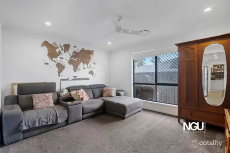 Property photo of 7 Woodward Place Deebing Heights QLD 4306