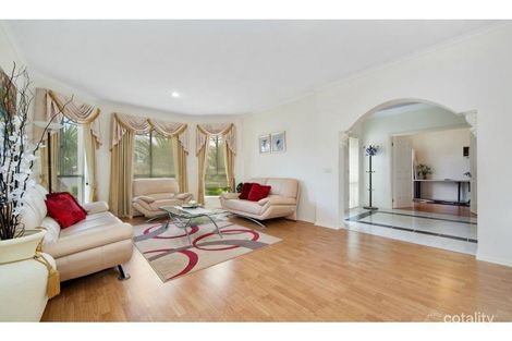 Property photo of 5 Serrata Court Hillside VIC 3037