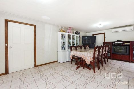 Property photo of 1 Chatham Place Kings Park VIC 3021