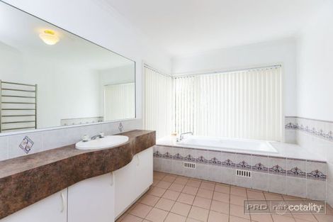 Property photo of 9 Ebbtide Avenue Caves Beach NSW 2281