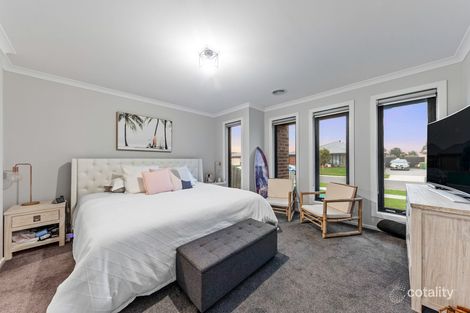 Property photo of 30 Diamond Drive Koo Wee Rup VIC 3981