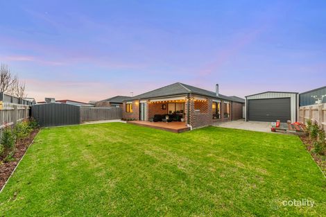 Property photo of 30 Diamond Drive Koo Wee Rup VIC 3981
