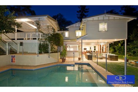 17 Orchard Tce, St Lucia, QLD 4067