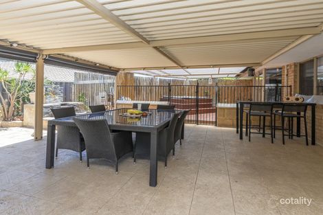 Property photo of 20 Honeysuckle Place Thornlie WA 6108