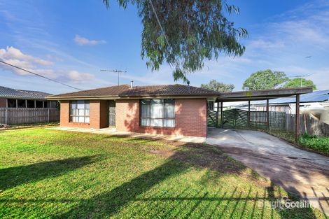 Property photo of 24 Baguley Crescent Kings Park VIC 3021
