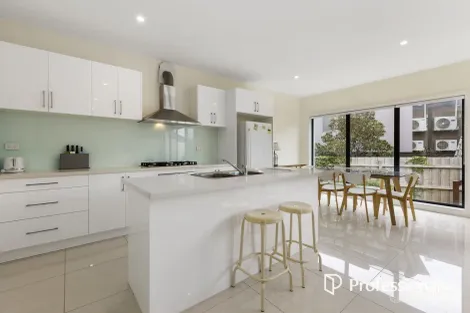 Property photo of 2/71 Atkinson Street Chadstone VIC 3148