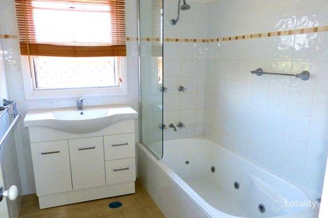 Property photo of 4 Cornwall Lane Taree NSW 2430
