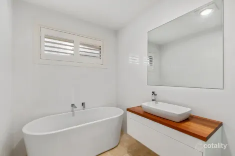 Property photo of 35 Helmsman Boulevard St Huberts Island NSW 2257