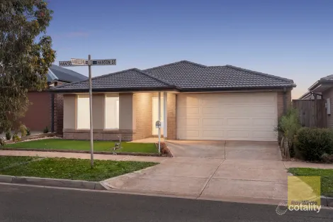 3 HANSON ST, THORNHILL PARK, VIC 3335