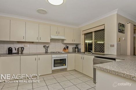 Property photo of 127 Clarendon Circuit Forest Lake QLD 4078