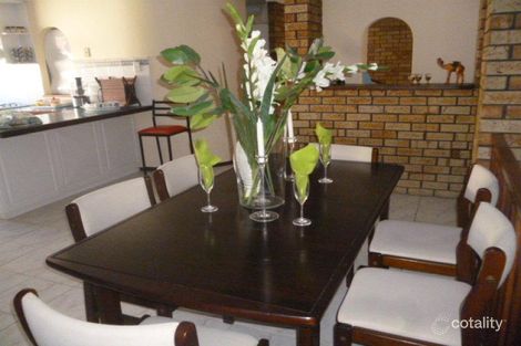 Property photo of 43 Hollister Way Noranda WA 6062