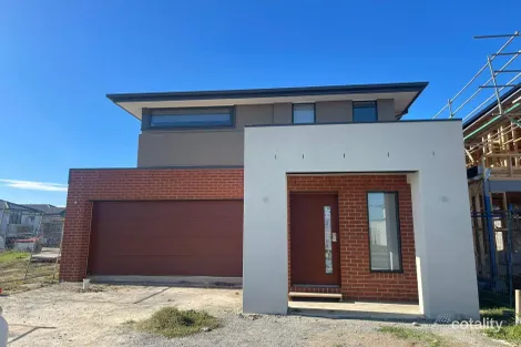 96 Fairground Prom, Berwick, VIC 3806