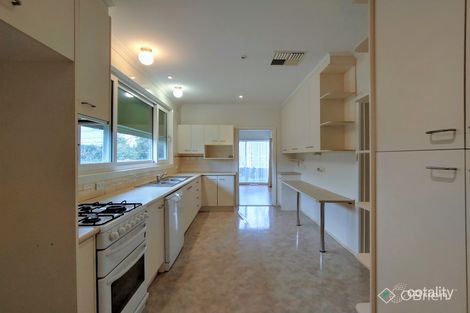 Property photo of 25 Eram Road Box Hill North VIC 3129