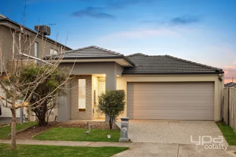 4 Living Cres, Point Cook, VIC 3030