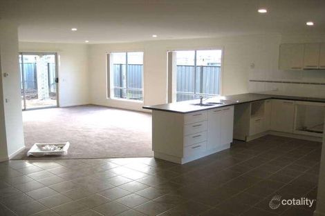 Property photo of 45 Penrose Promenade Tarneit VIC 3029