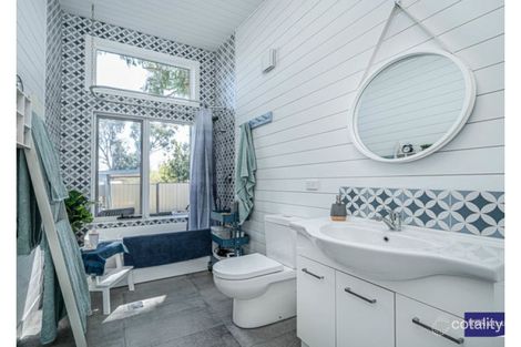 Property photo of 75 Douglas Street Armidale NSW 2350