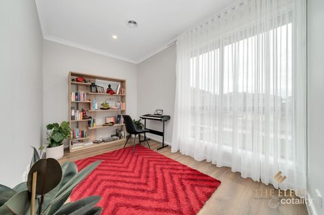 Property photo of 6 Semaphore Road Truganina VIC 3029