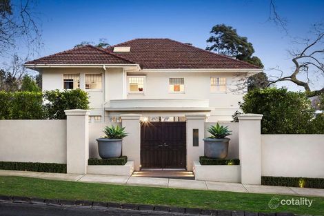 Property photo of 10 Struan Street Toorak VIC 3142