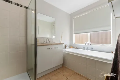 Property photo of 12 Londres Way Tyabb VIC 3913