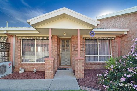 2/403 Griffith Rd, Lavington, NSW 2641