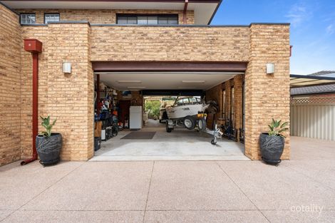 Property photo of 39 Abbington Crescent Caroline Springs VIC 3023